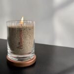 15-1.jpg Bekvapė biri žvakė stiklo indelyje - "Olive Green" 160 g.