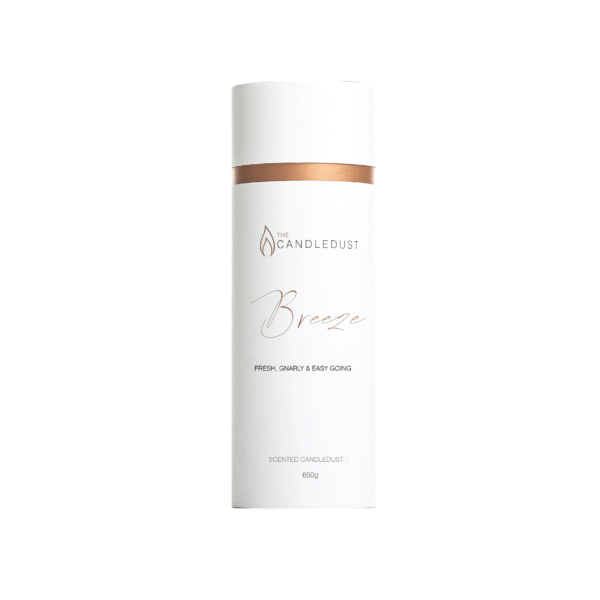 THE-tuub-breeze_uk-1.png Birios žvakės papildymo rinkinys kartotinėje tūbelėje - "Breeze" 650 g.