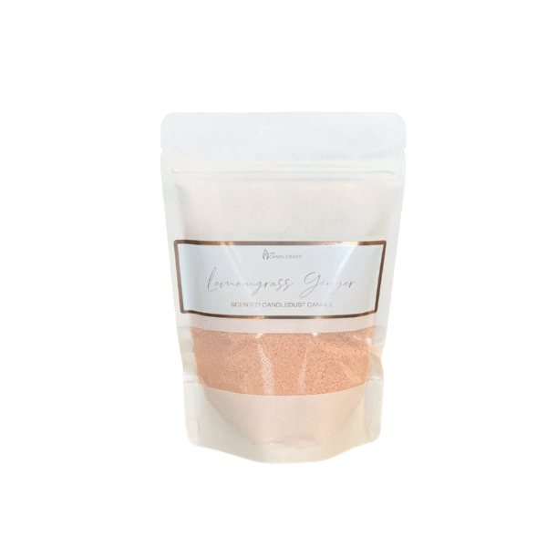 lemongrass-hertwill-candledust.png Birių žvakių papildymo rinkinys - "Lemongrass Ginger" 330 g.
